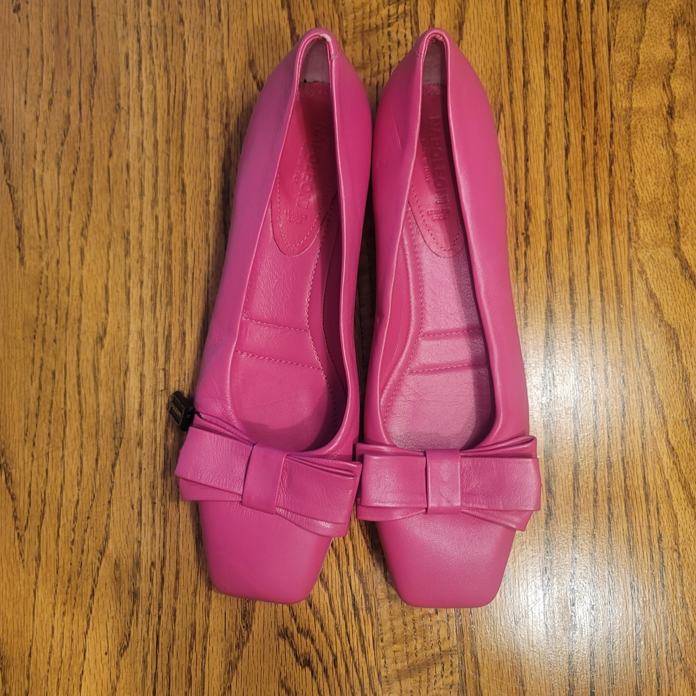 NWOT Napolepni Pink Genuine Leather Loafer Flats Shoes With Bow Detail